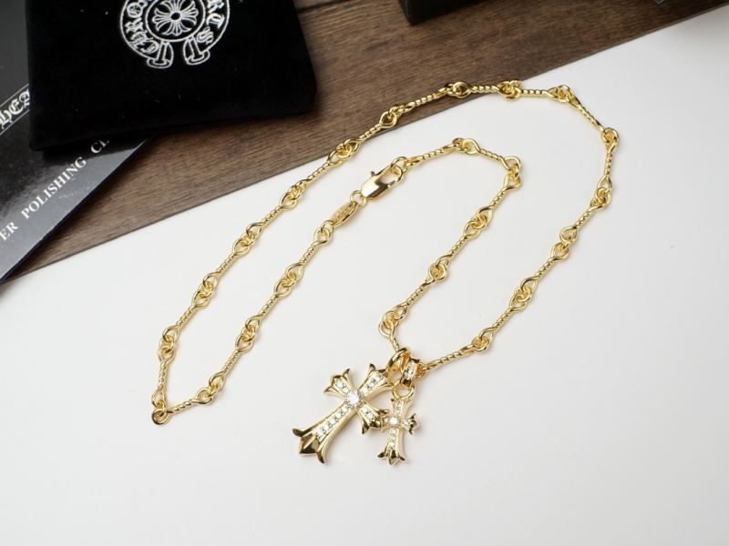 Ch*0me He**ts necklaces